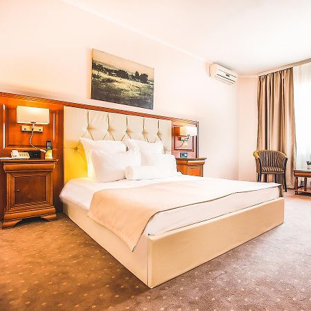 Hotel Athos R.M.T. Cluj-Napoca Eksteriør billede