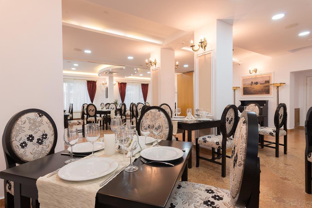 Hotel Athos R.M.T. Cluj-Napoca Eksteriør billede