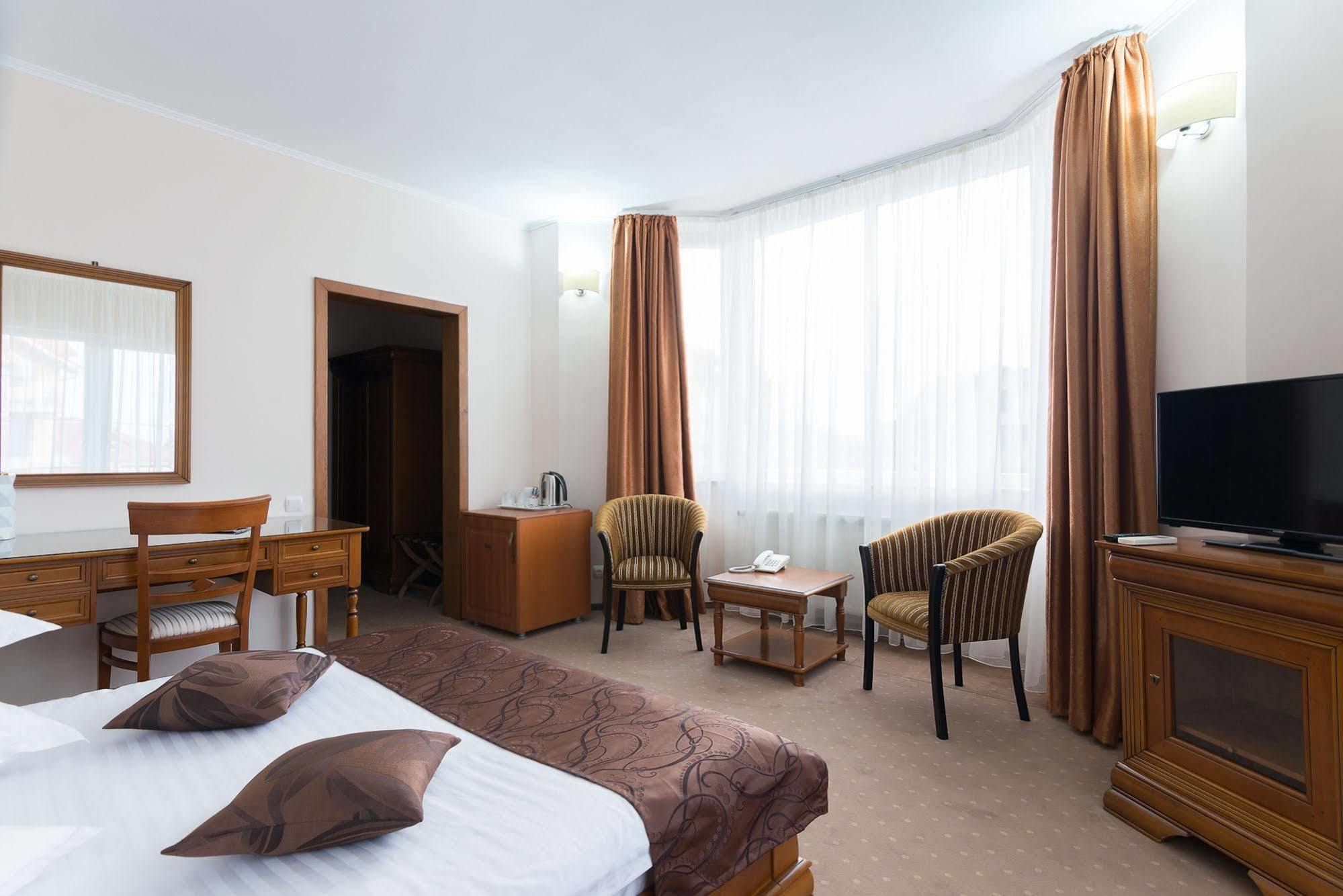 Hotel Athos R.M.T. Cluj-Napoca Eksteriør billede
