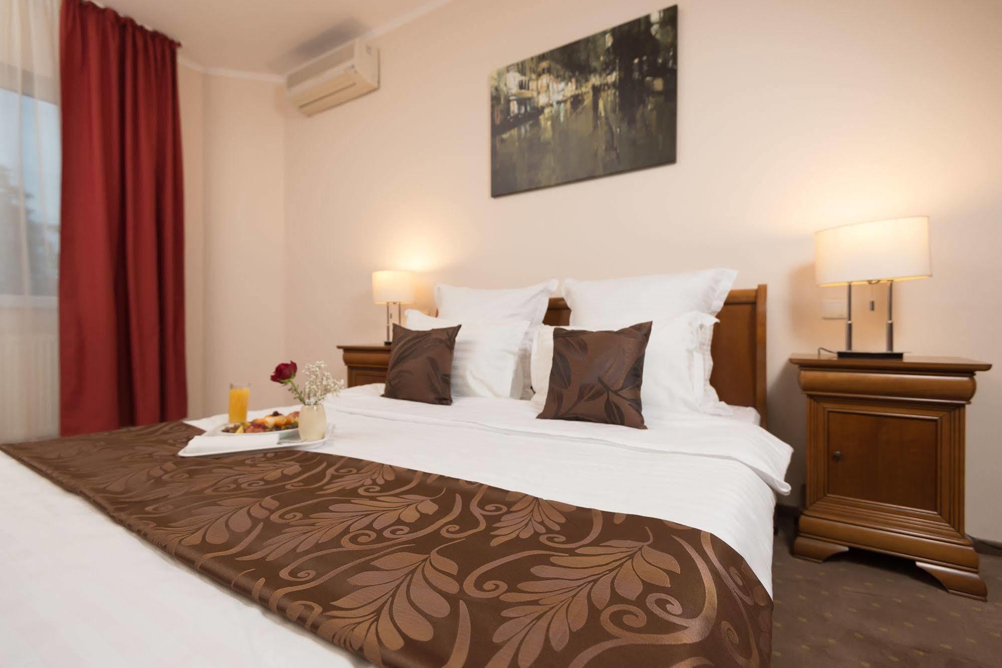 Hotel Athos R.M.T. Cluj-Napoca Eksteriør billede