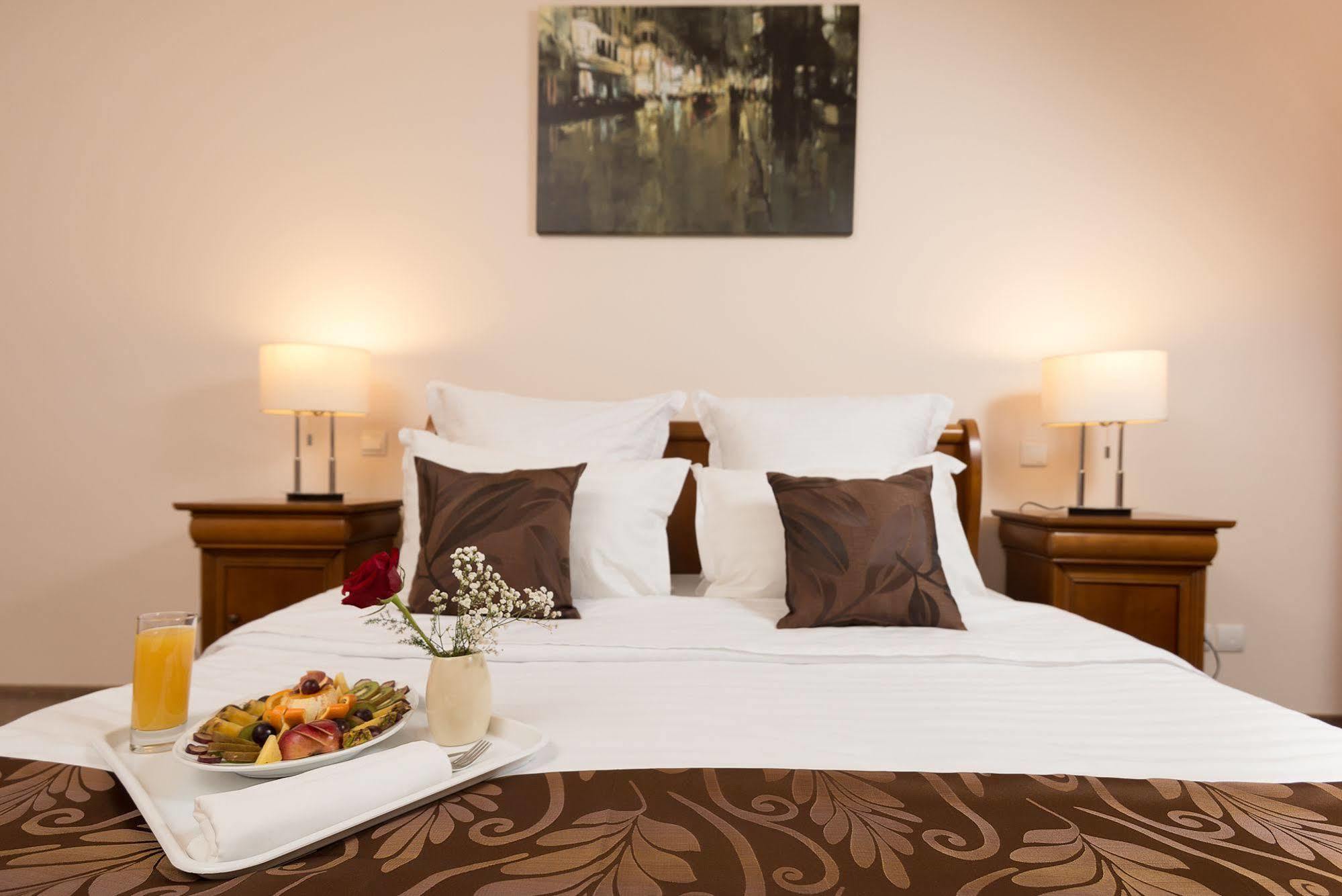 Hotel Athos R.M.T. Cluj-Napoca Eksteriør billede